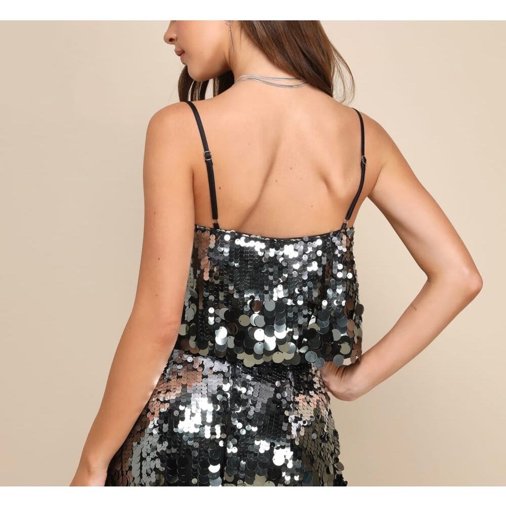 New Lulus Sparkle Era Silver Sequin Cropped Tank Top Sz XS - Picture 4 of 5